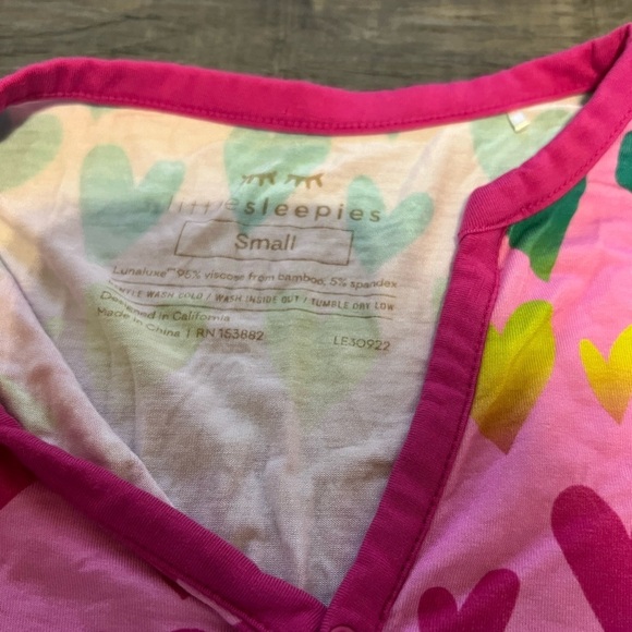 Little Sleepies Ombré Heart bamboo pajama TOP ONLY size Small - Picture 5 of 6